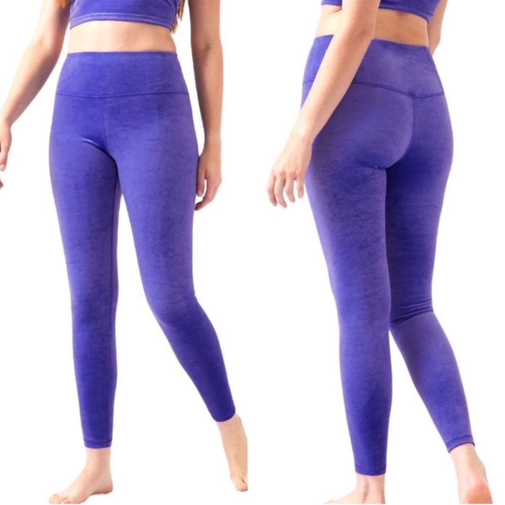 NWT Athleta Elation Velvet Tights athletic leggings—medium